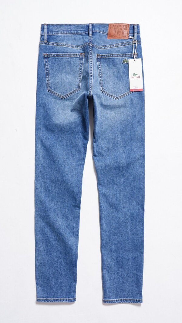 Đến với xưởng sỉ quần jean Lacoste xanh sáng, bạn sẽ có những trải nghiệm mua sắm tuyệt vời nhất!