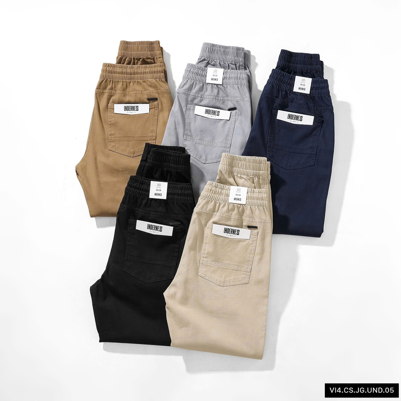 Quần kaki jogger Underness mang phong cách trẻ trung và năng động với phần cạp chun co giãn