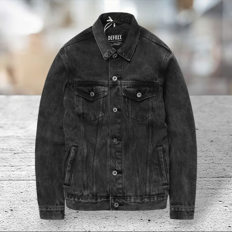 Áo khoác jean DEFOXX xám đậm thuộc bộ sưu tập giới hạn JACKET DENIM DEFOXX (5 COLORS) vừa ra mắt 2025