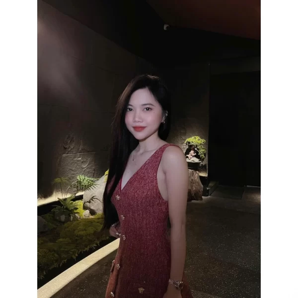 Đầm dạ cao cấp sát nách 2 màu đỏ đen Colyn - Ảnh 4