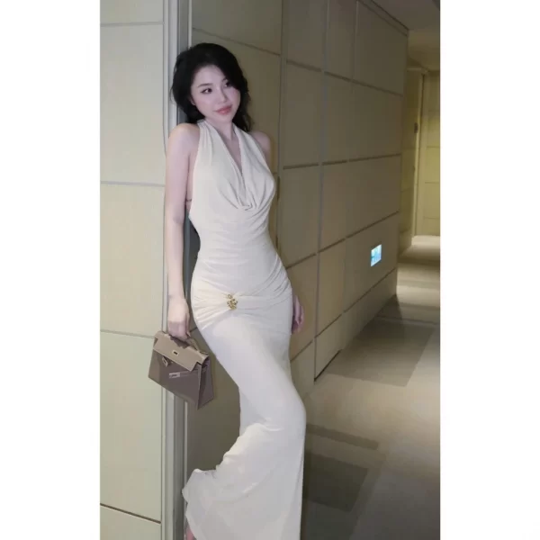 Maxi dáng dài ánh kim cổ đổ đi tiệc sang chảnh Colyn - Ảnh 2